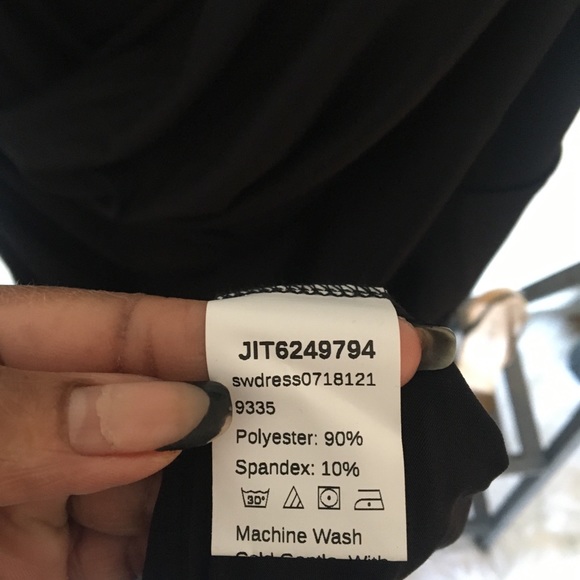 Black Dress - Picture 3 of 7